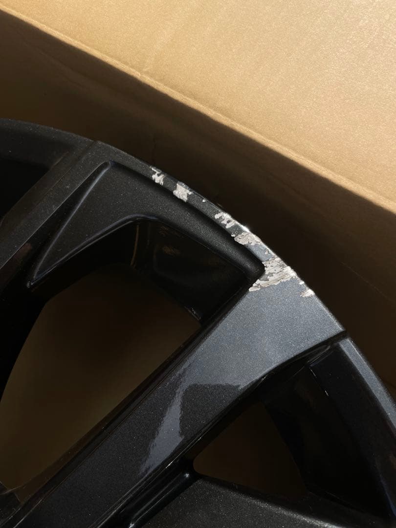 クラウンエステート　1本のみ純正アルミホイール　キャップ無し21インチ