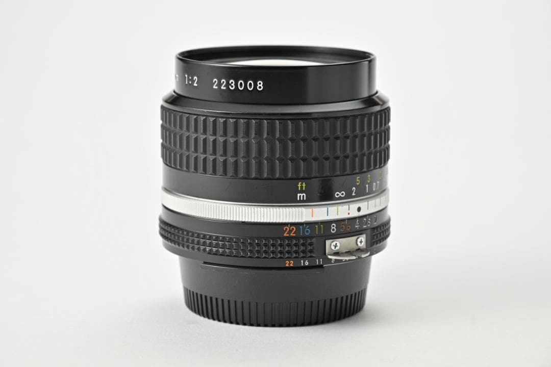 ニコン Ai Nikkor 24mm F2S フード付き