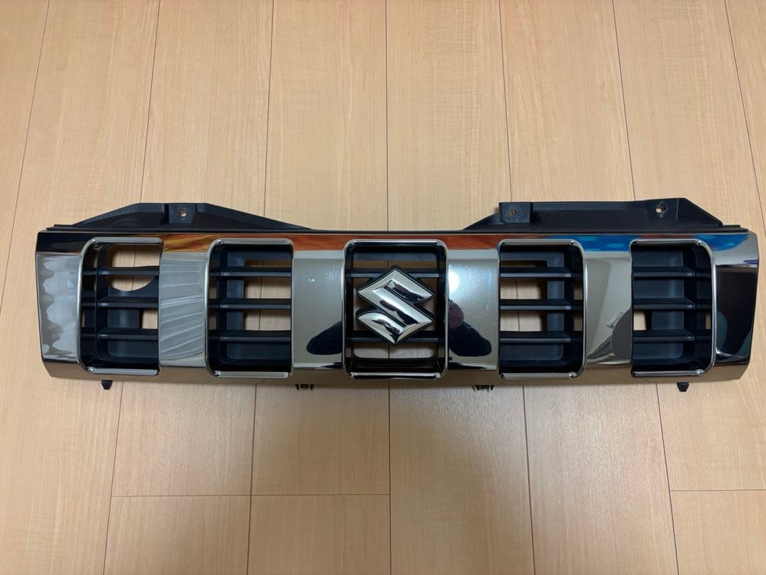 JB23 ジムニーランドベンチャー純正グリル　10型