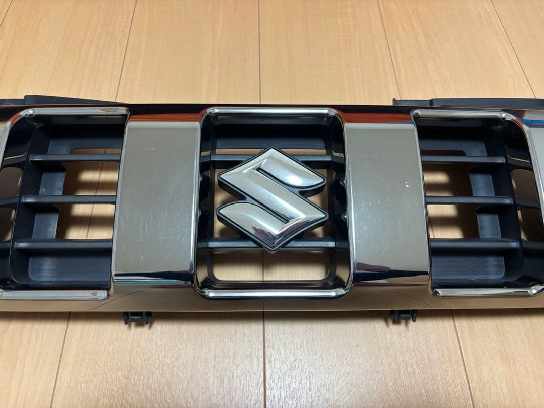 JB23 ジムニーランドベンチャー純正グリル　10型