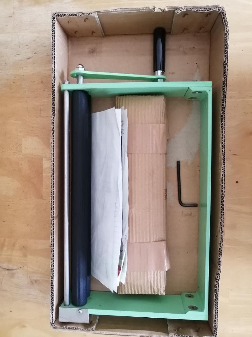 根曲がり竹　（たけのこ）　皮むき器