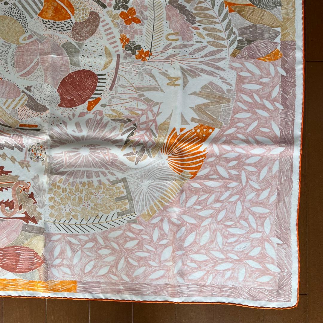 エルメス　カレ90 それぞれの巣作り