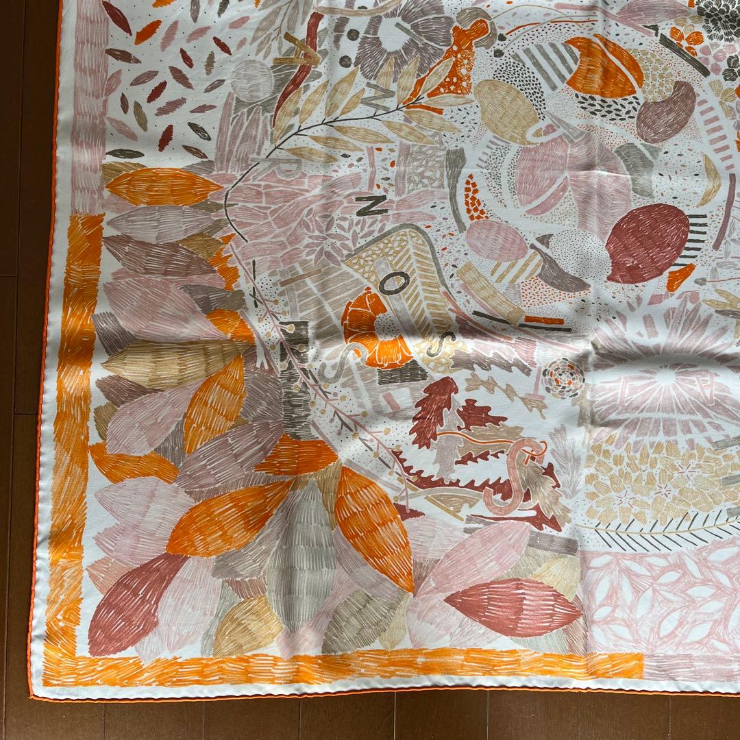 エルメス　カレ90 それぞれの巣作り