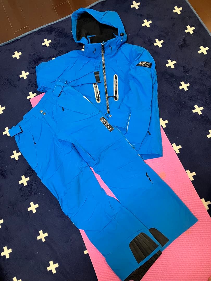 ON-YO-NEスキーウェア