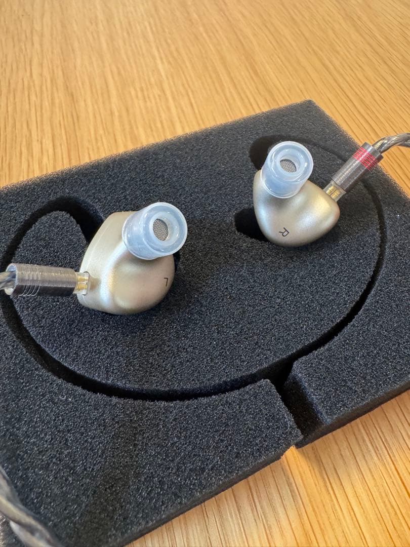 イヤホン DUNU Vulkan2