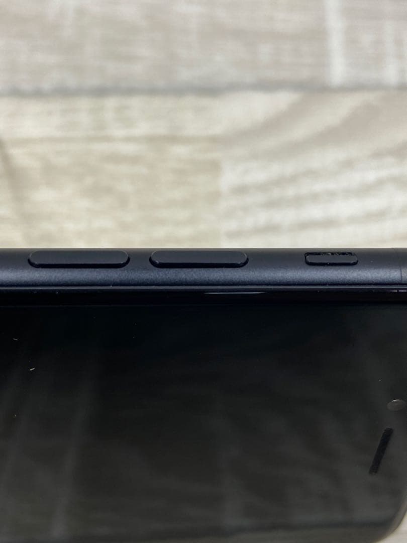 iPhone SE 第二世代 64GB SIMロック無し ブラック