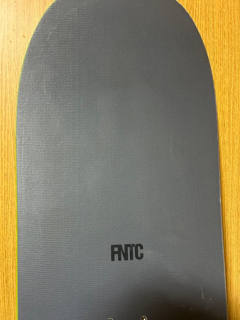 FNTC TNTC 150 スノーボード
