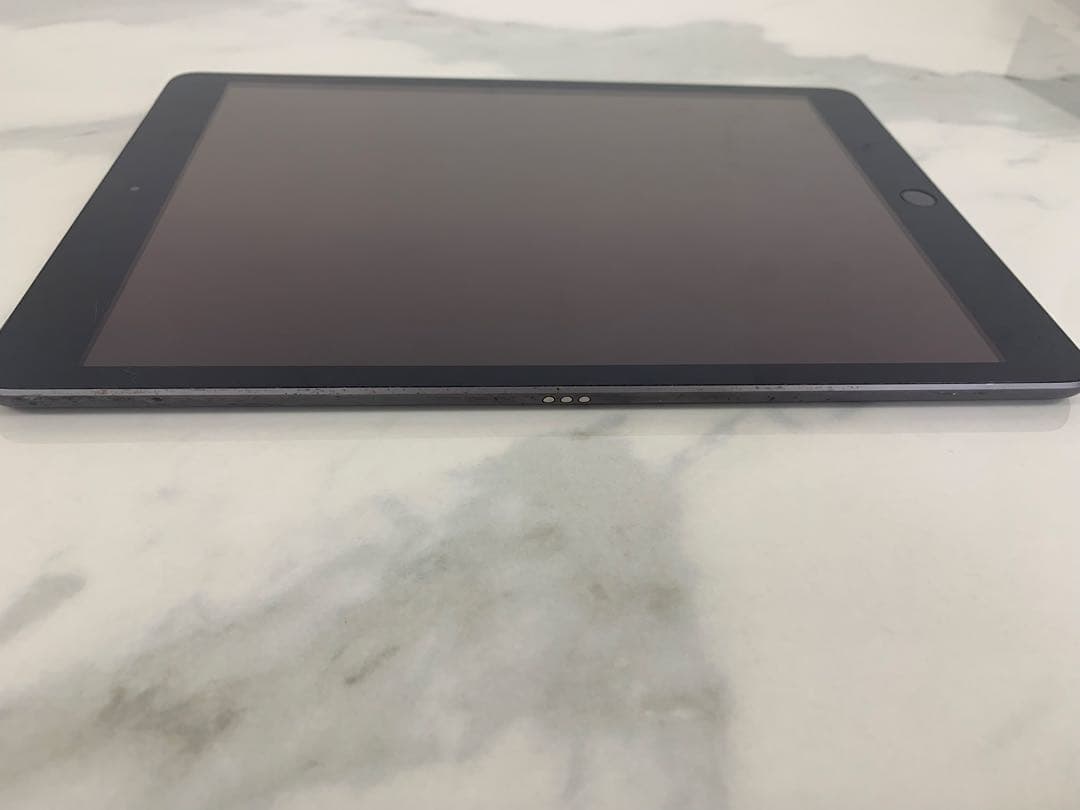 ＋ Apple iPad スペースグレー 第8世代