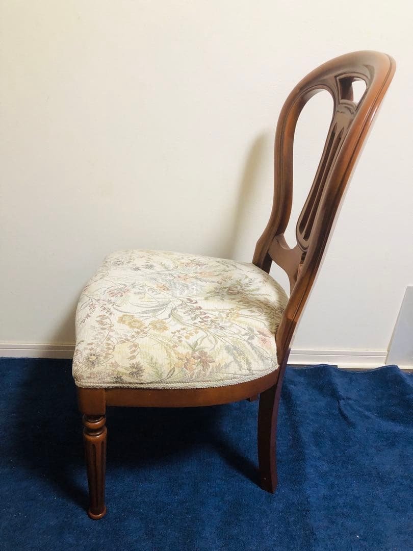 アンティーク　木製ダイニングチェア 花柄　①