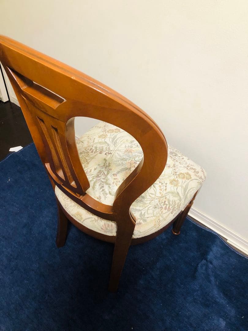 アンティーク　木製ダイニングチェア 花柄　①