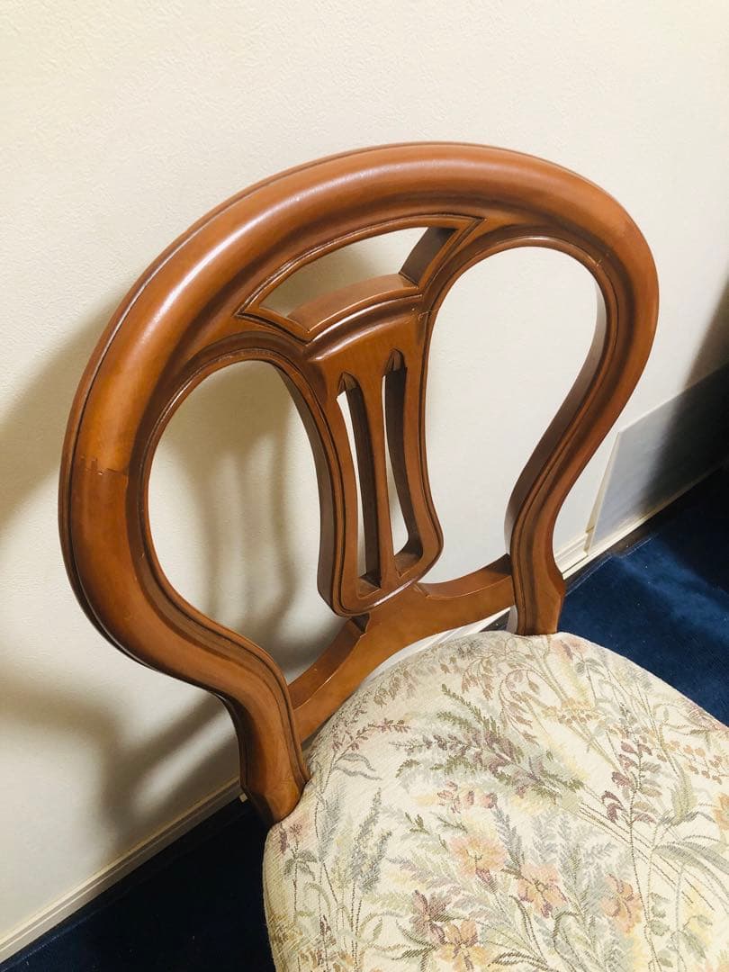 アンティーク　木製ダイニングチェア 花柄　①