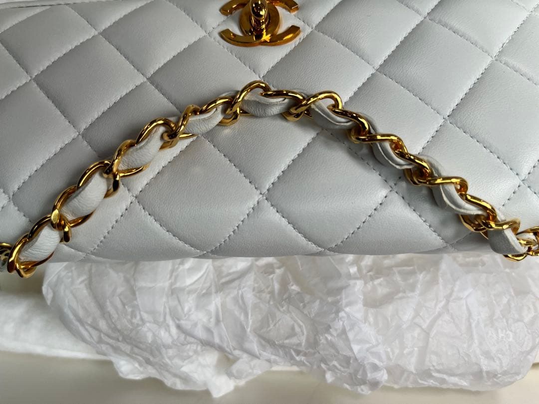 CHANEL ホワイト ショルダーバッグ