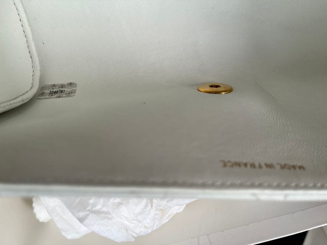 CHANEL ホワイト ショルダーバッグ