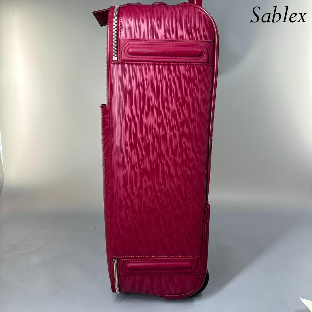 【新品同様】ルイヴィトン エピ ペガス55 キャリーバッグ 購入時証明書有