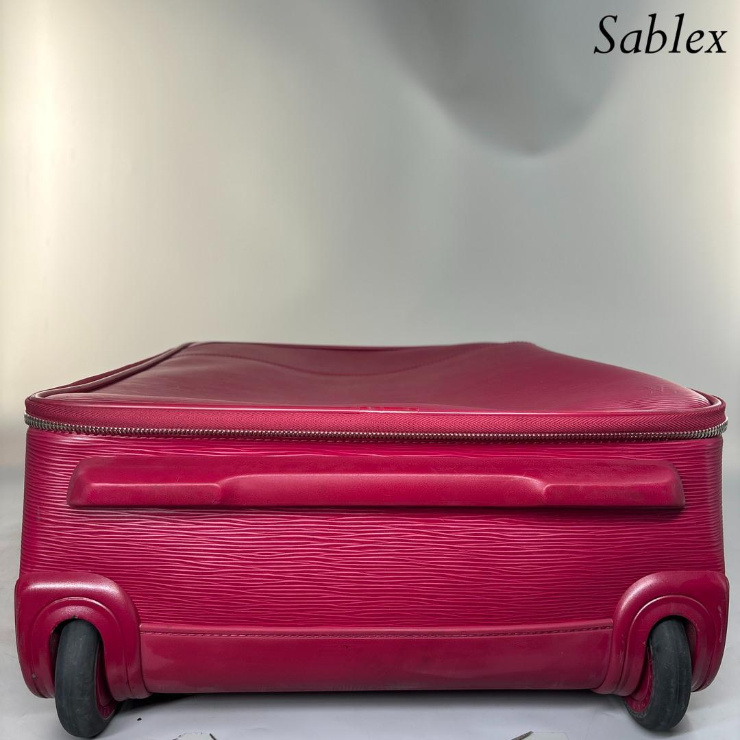 【新品同様】ルイヴィトン エピ ペガス55 キャリーバッグ 購入時証明書有