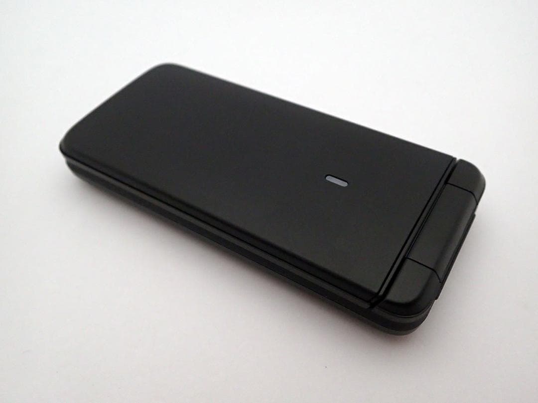 ほぼ新品！ docomo DIGNO ケータイ ベーシック KY-41B 黒