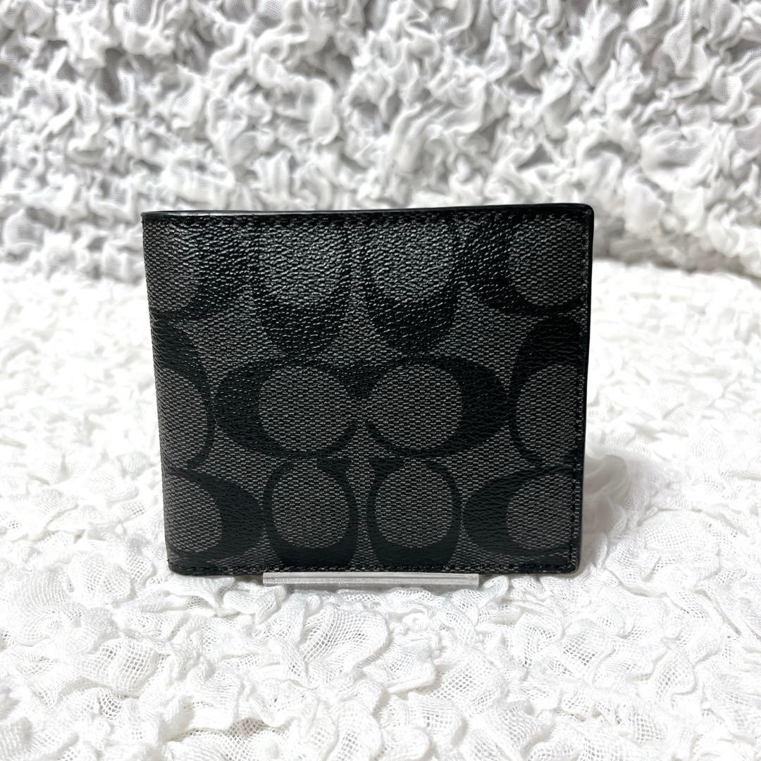 未使用級✨コーチ　シグネチャー　二つ折り財布　レザー　グレー　コンパクト　小銭