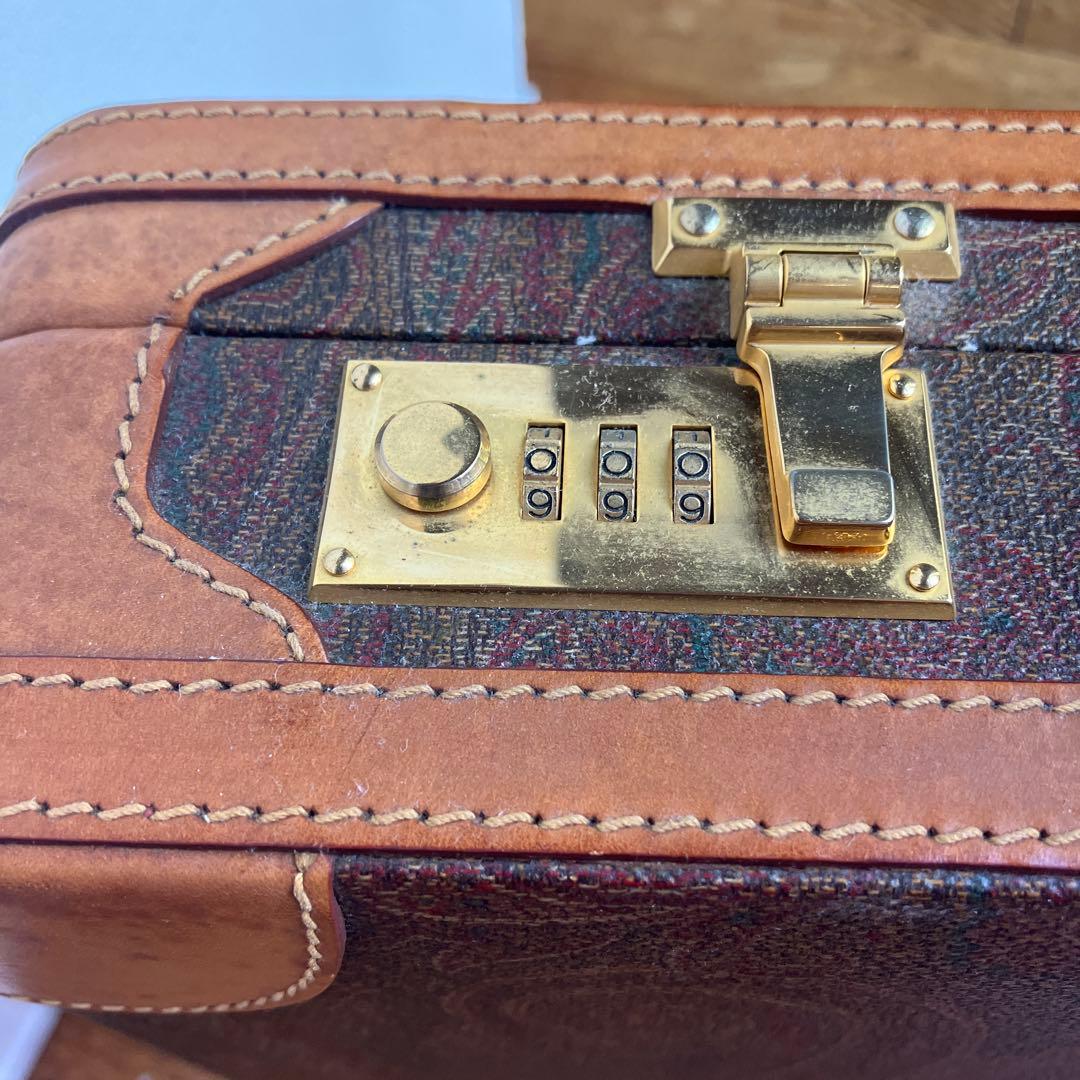 びっくらこいたエトロ　アタッシュケース　ペイズリー柄