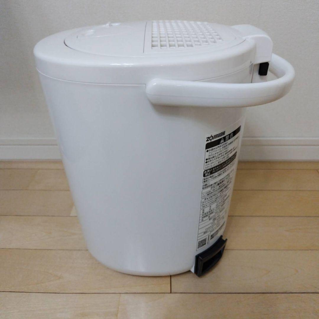 【2025年製】象印 スチーム式加湿器 EE-RU50-WA　【美品・匿名配送】