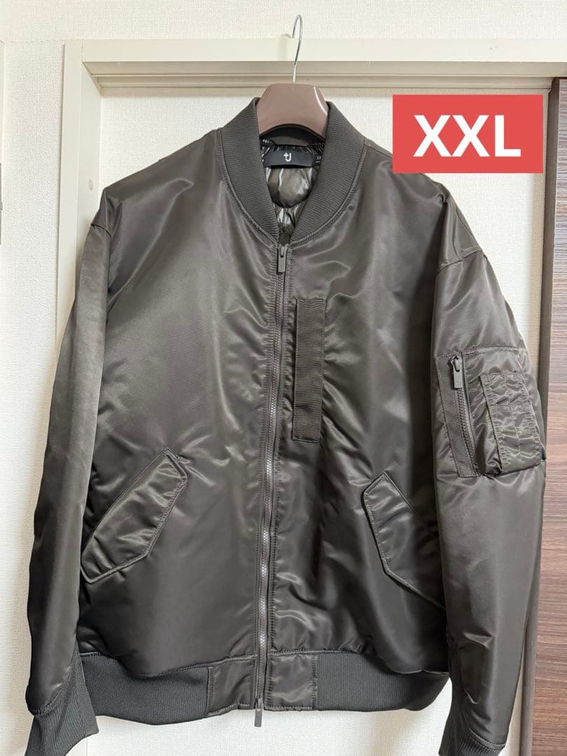 M*U様 【未使用XXL】ユニクロ +J ハイブリッドダウンオーバーサイズMA-