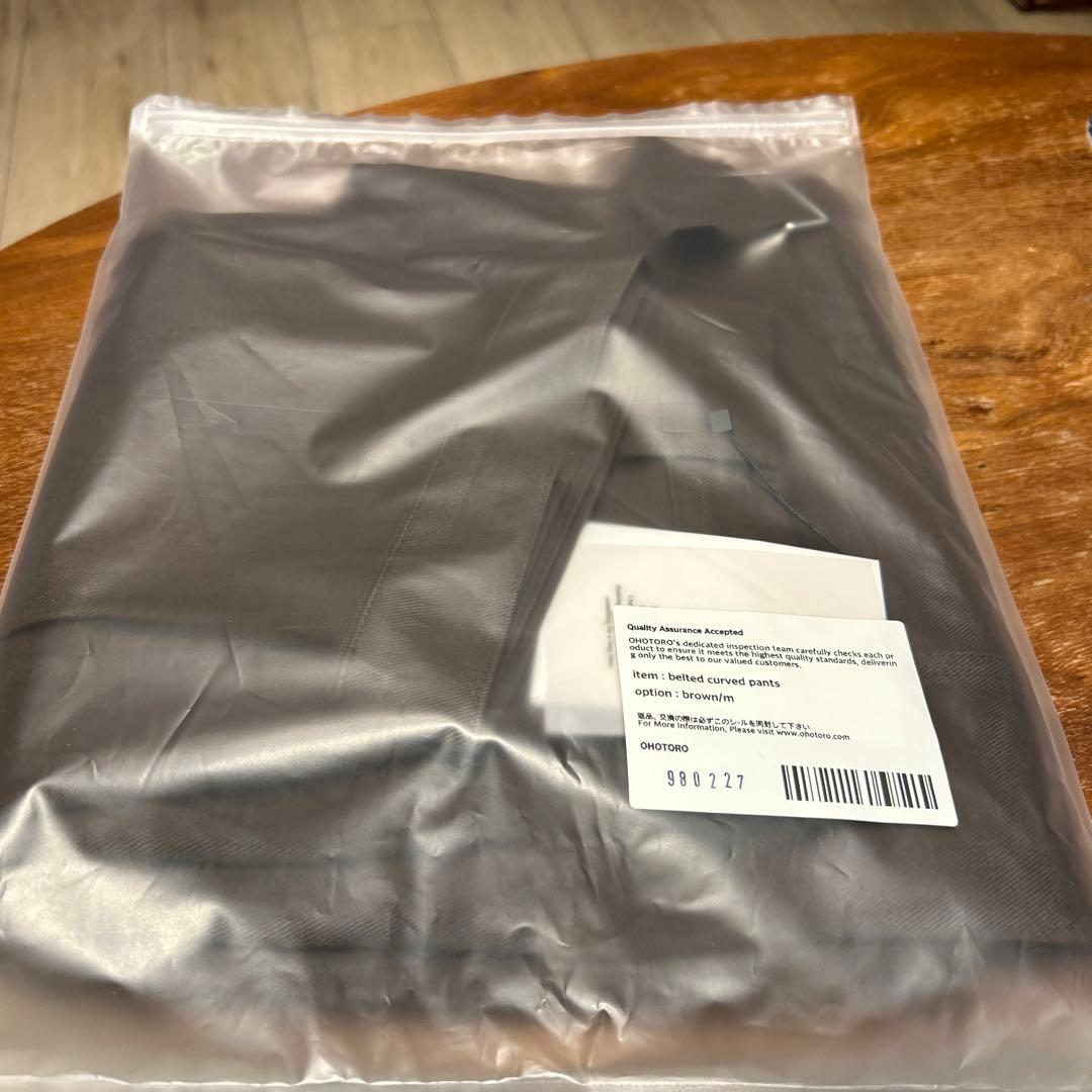 パンツ OHOTORO Belted Curved Pants