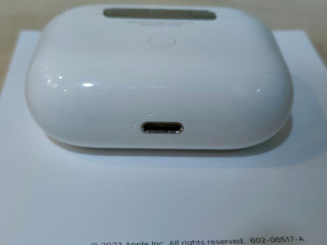 ガ*テ様 ☆airpods pro 第2世代　Lightning 美品