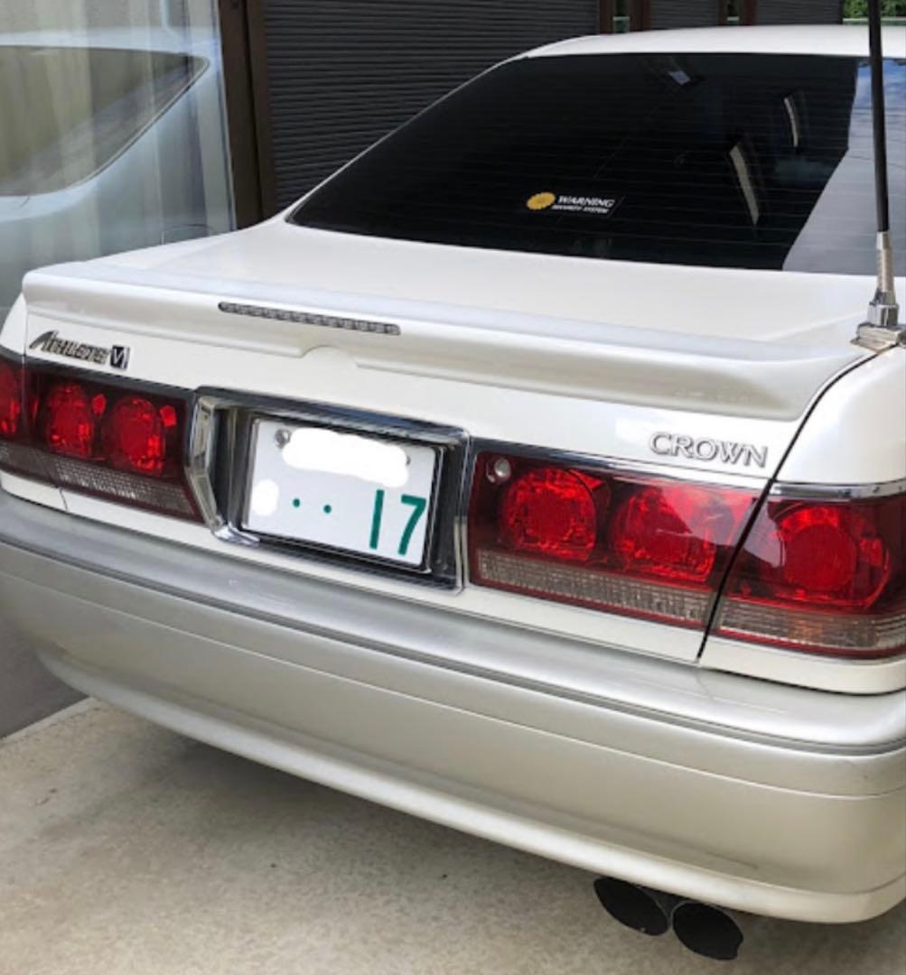 17クラウン　トランクスポイラー