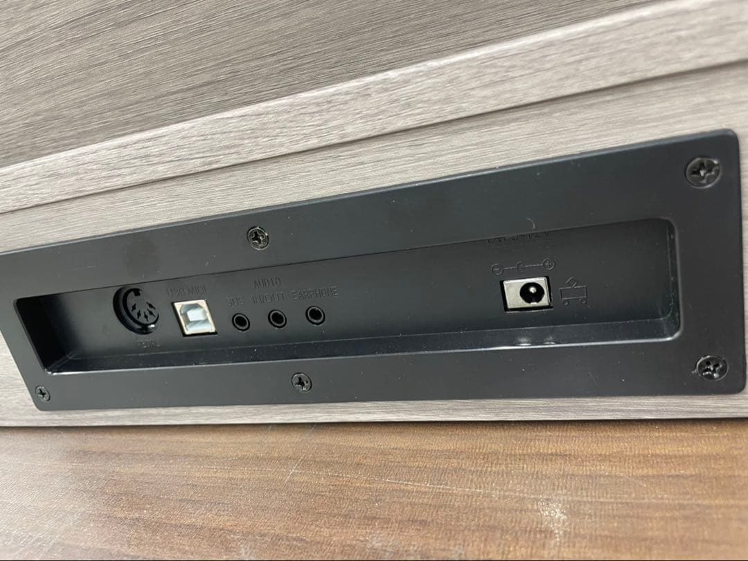 電子ピアノ88鍵盤　給電タイプ　木目調ボディ　グレー