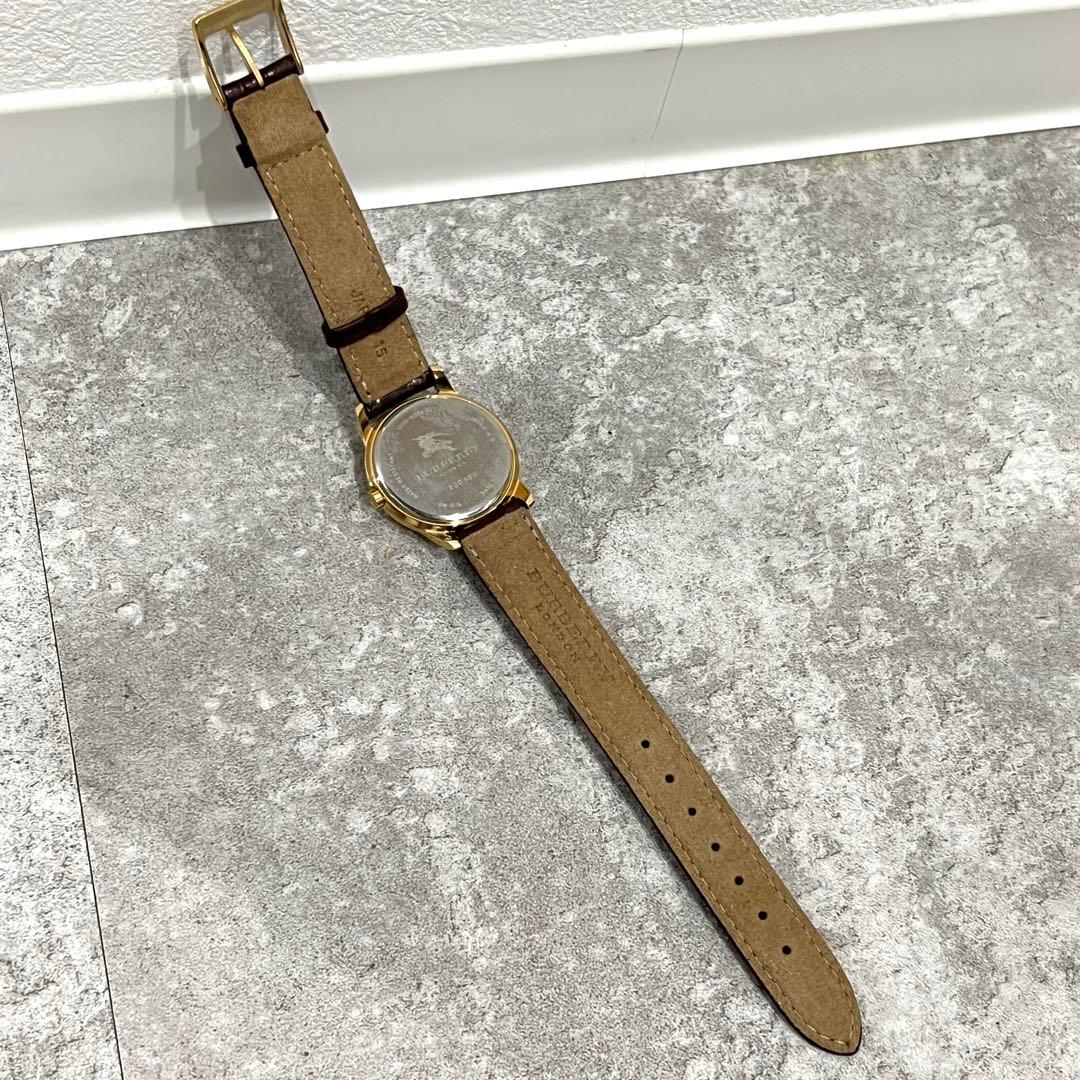 未使用 BURBERRY 腕時計 ゴールドケース ブラウンベルト