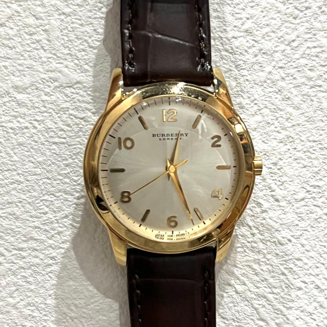 未使用 BURBERRY 腕時計 ゴールドケース ブラウンベルト