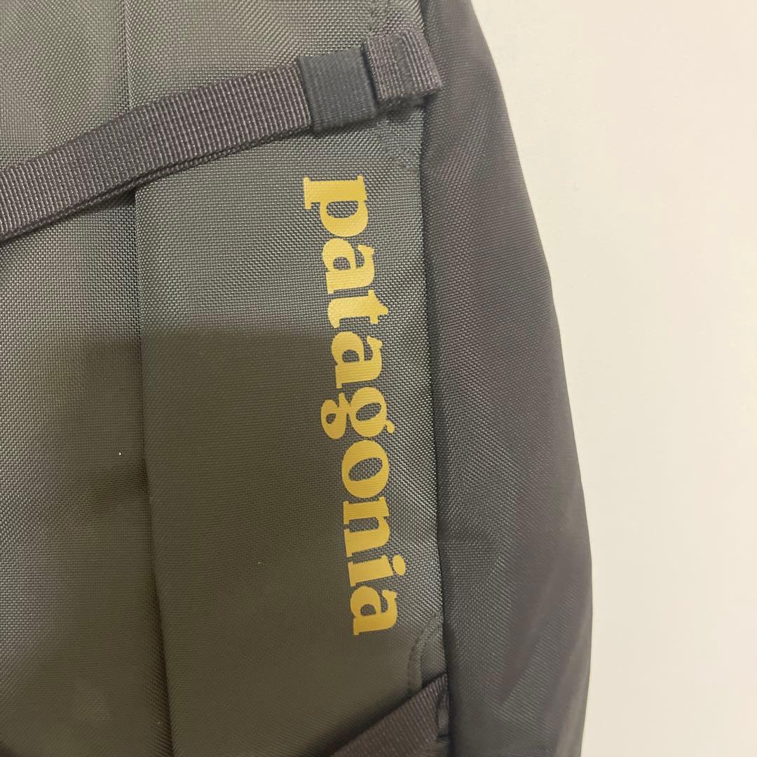 GATSSOpatagonia Atom Sling 8L スリングバッグ