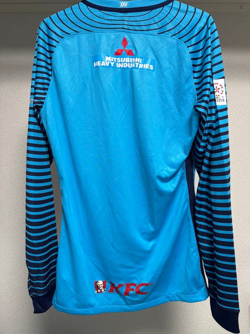 浦和レッズ Nike ゴールキーパートレーニングシャツ 非売品 正規品