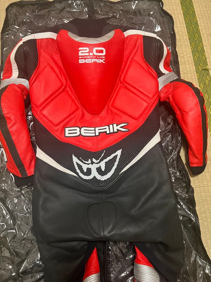 ⭐︎値下げ⭐︎BERIK 2.0 バイク革ツナギ サイズ48