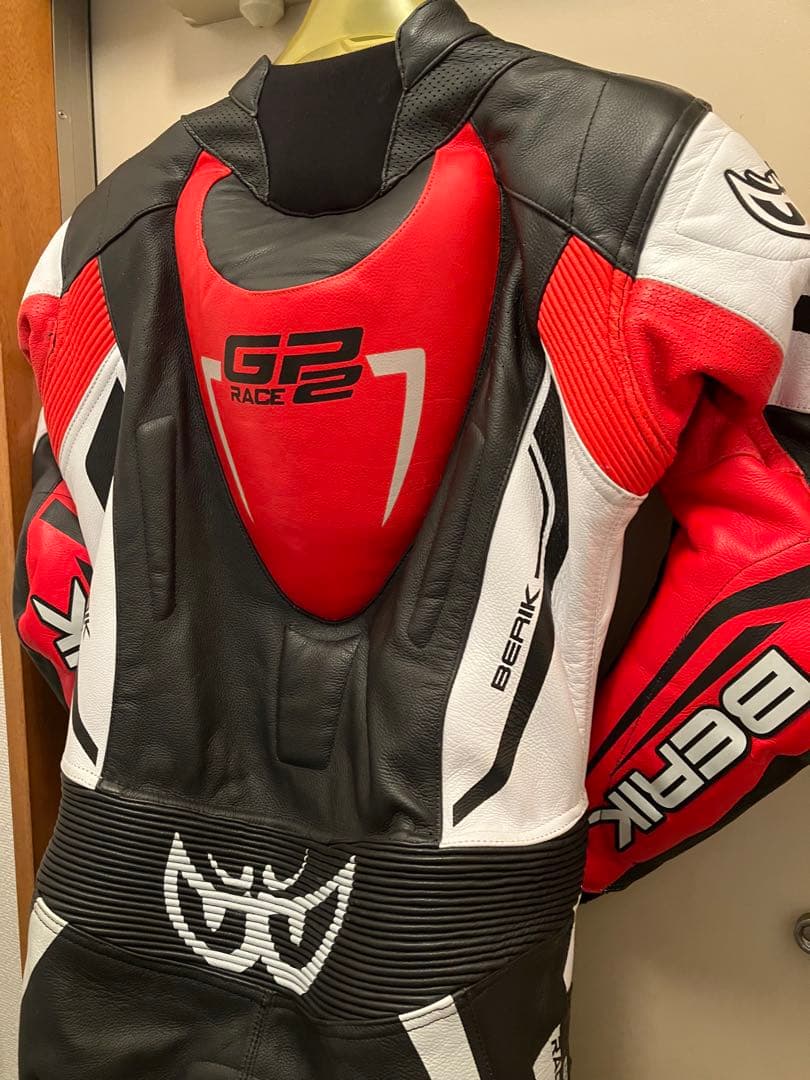 期間限定値下げ✨ベリック レディース XL レーシングスーツ　GP2 モデル　革