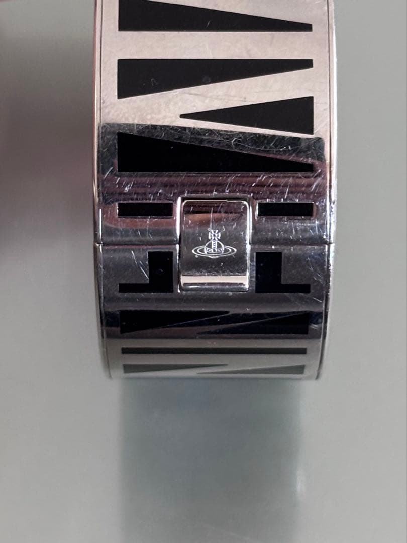 Vivienne Westwood バングルウォッチ シルバー