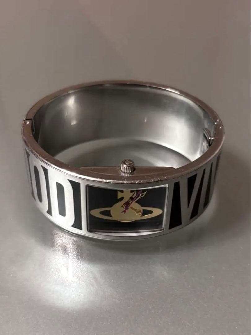 Vivienne Westwood バングルウォッチ シルバー