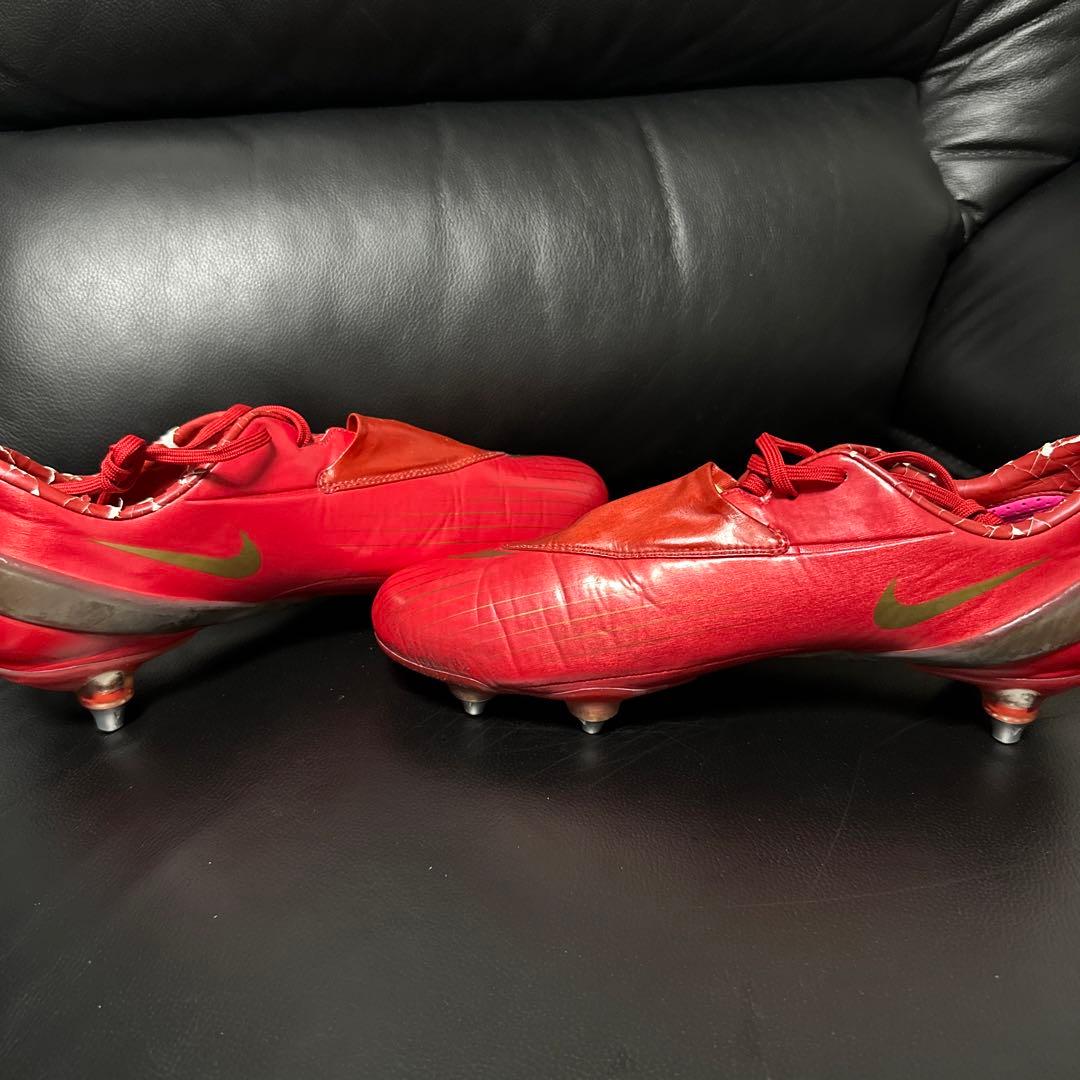 ナイキ　マーキュリアル　ヴェイパー4 SG 赤　　　ロナウド　レア スパイク