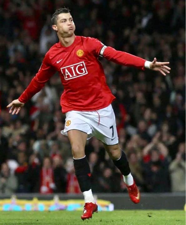 ナイキ　マーキュリアル　ヴェイパー4 SG 赤　　　ロナウド　レア スパイク