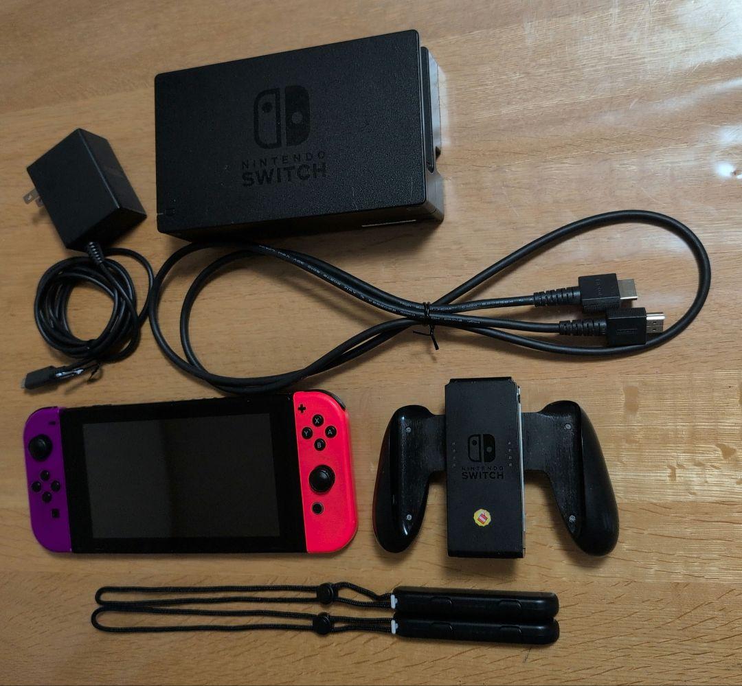 Nintendo Switch 本体 紫と赤のジョイコン　（注）ジャンク
