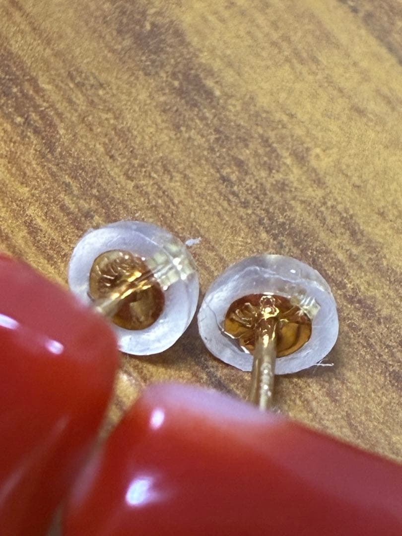 k18k天然珊瑚スタッドピアス