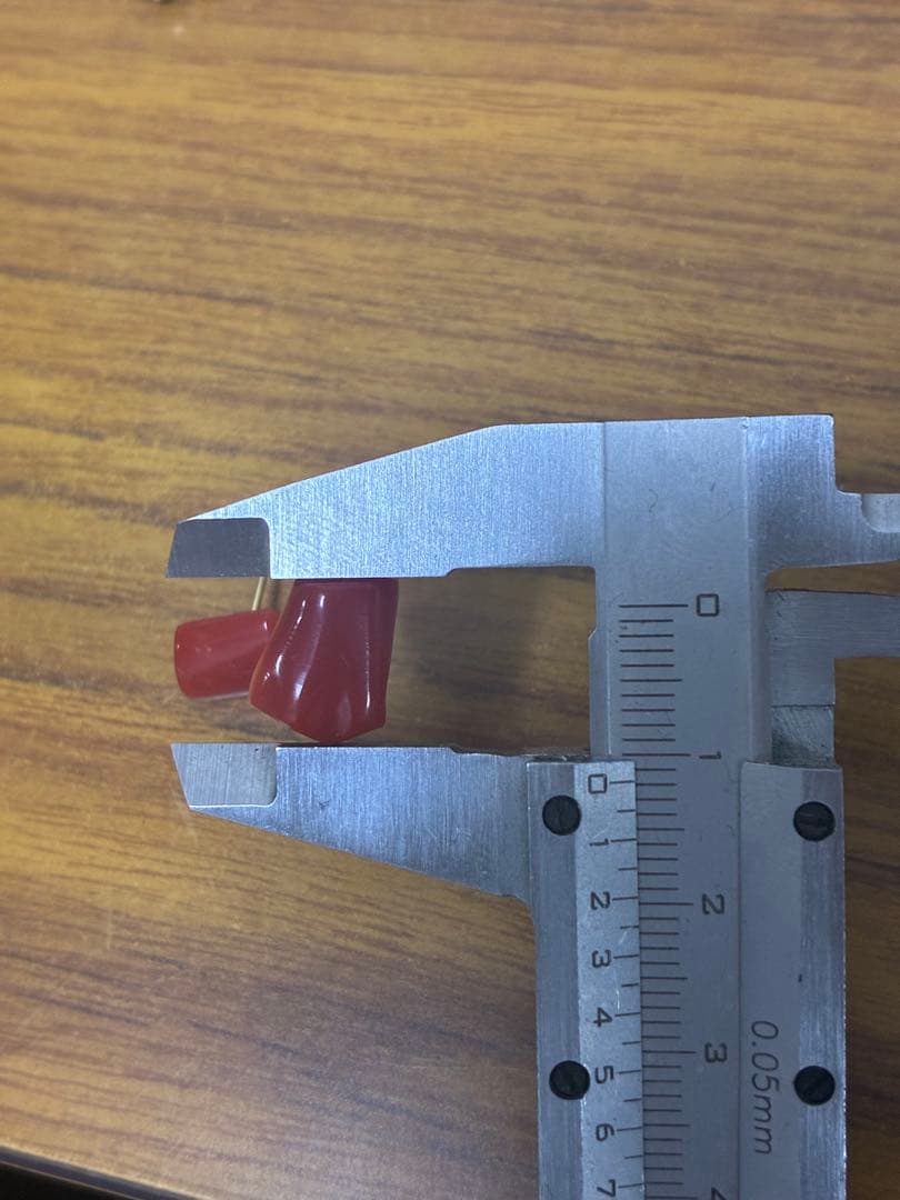 k18k天然珊瑚スタッドピアス