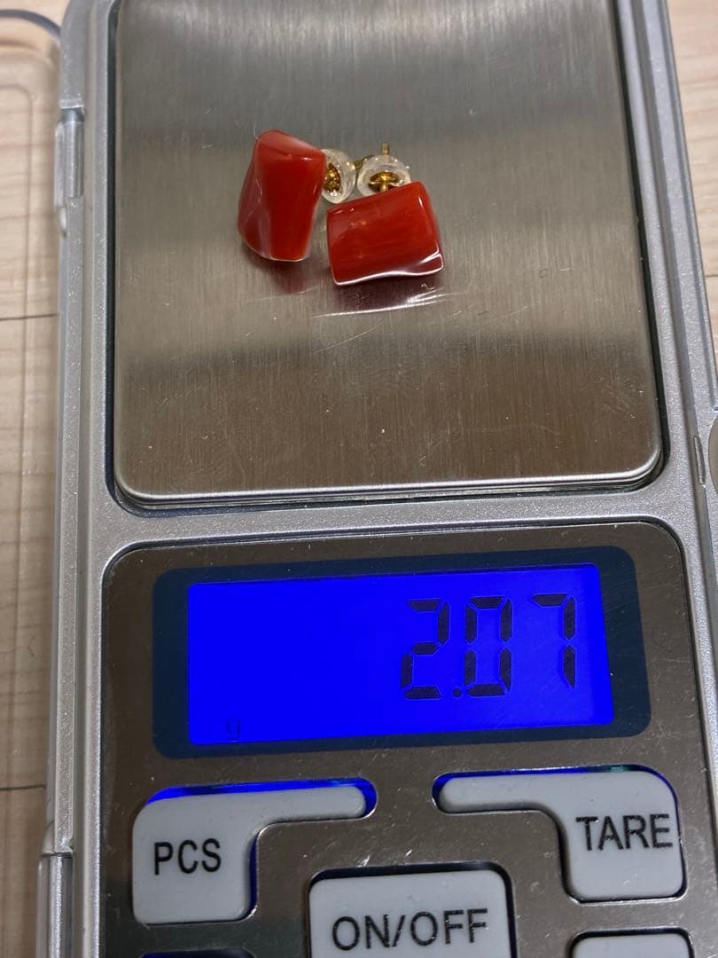 k18k天然珊瑚スタッドピアス