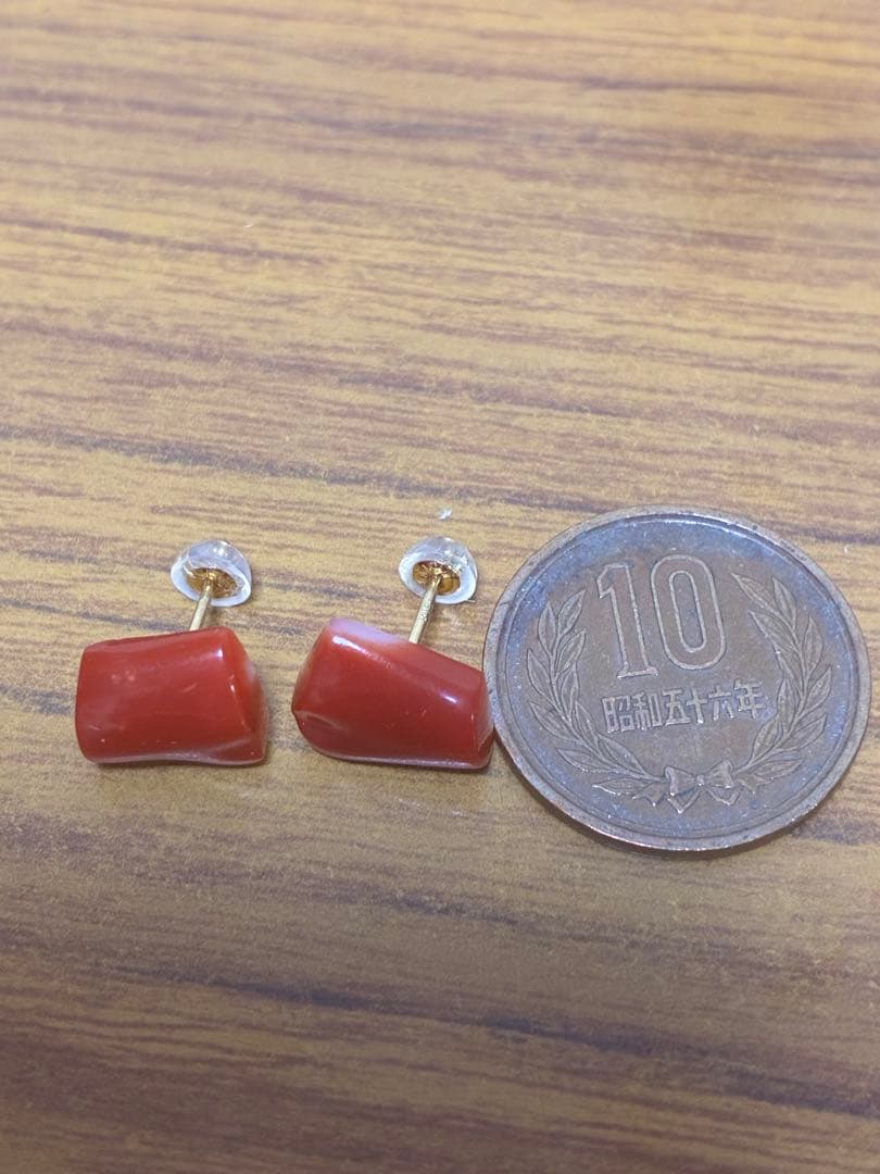 k18k天然珊瑚スタッドピアス