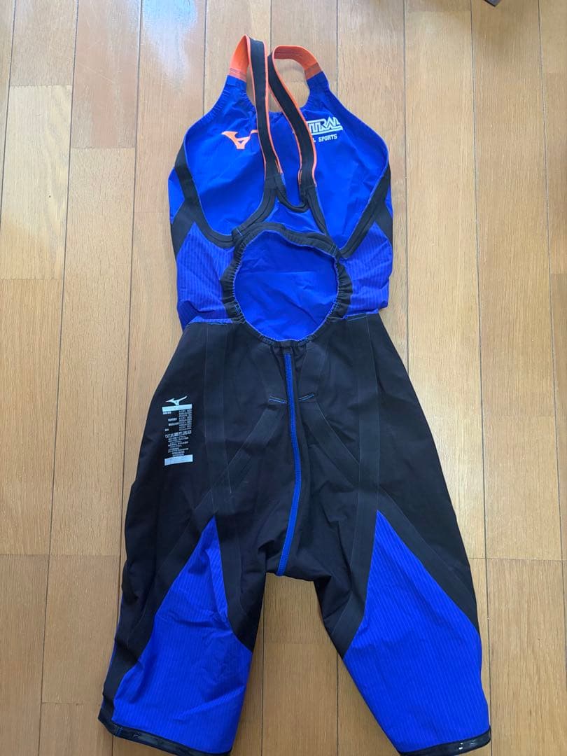 セントラルスポーツ　ミズノ　高速水着GX SONIC IV MR