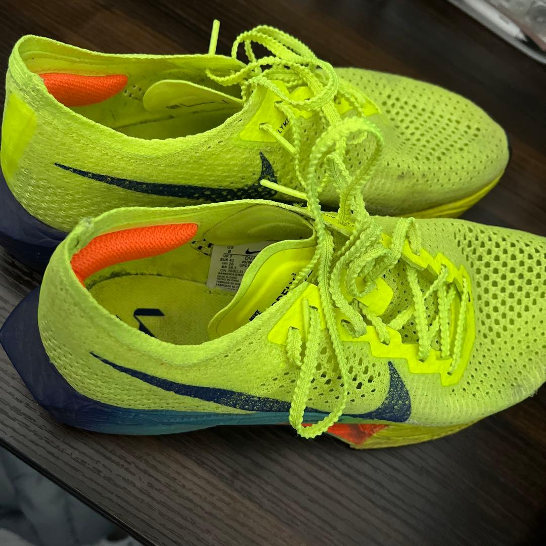 Nike ランニングシューズ イエロー