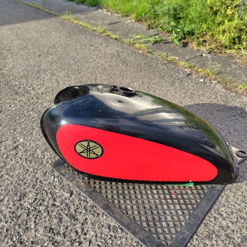 SR400 SR500 ナロー タンク キャップあり 鍵3本付き キーシリンダー