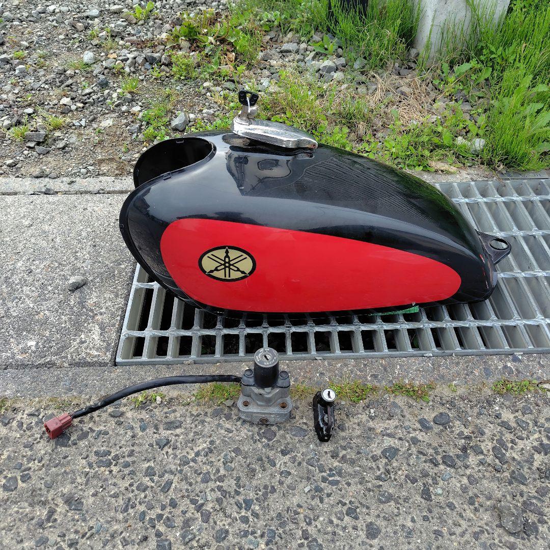 SR400 SR500 ナロー タンク キャップあり 鍵3本付き キーシリンダー