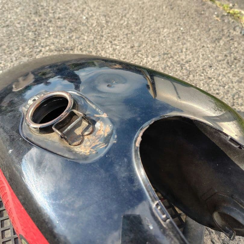 SR400 SR500 ナロー タンク キャップあり 鍵3本付き キーシリンダー