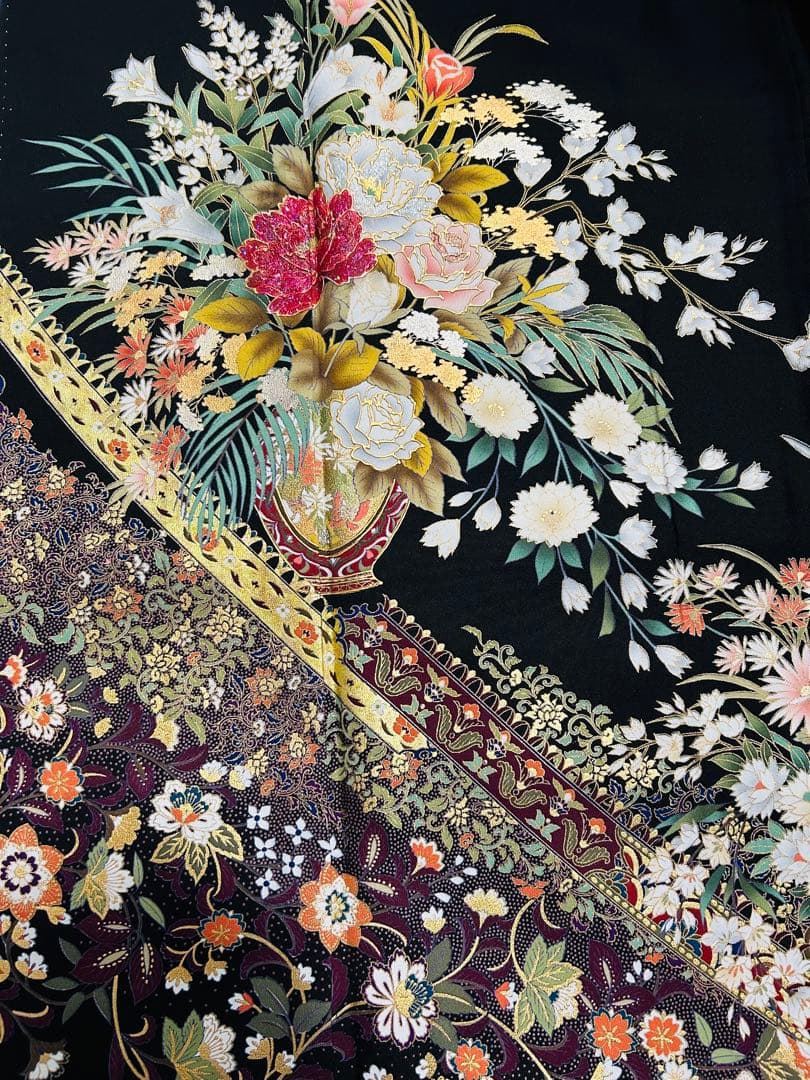 新品　エレガントで女性の魅力を最大限に発揮する手書き友禅黒留袖フルセット