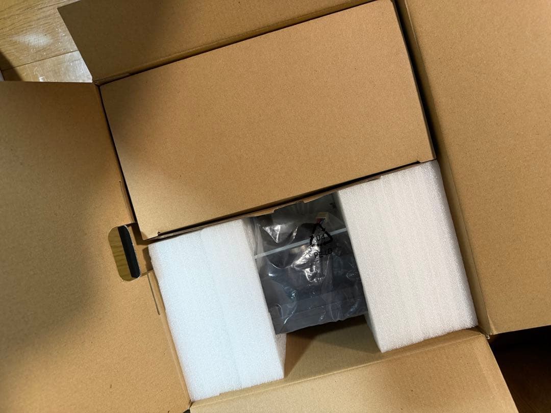 送料込　Regeo AZ-921 カーナビ　フルセグ９インチ　フローティング